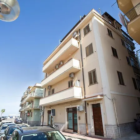 Attico Sul Mare In Centro Holiday home